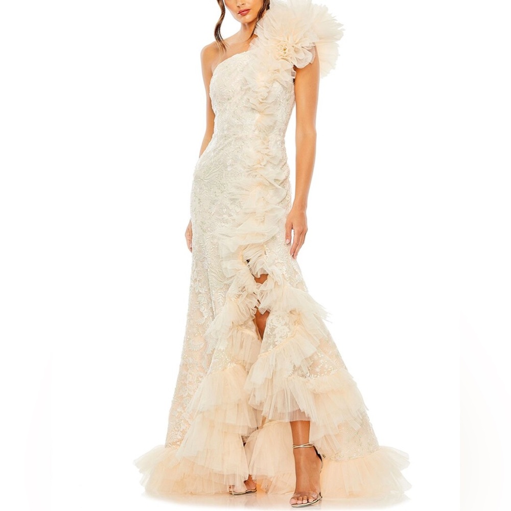 Mac Duggal One shoulder tulle ruffle gown NWT Size 4
